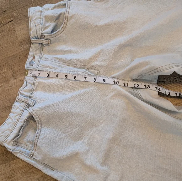 Light Wash distressed Wild Fable High-rise Tapered Jeans.Size 14 - Picture 6 of 9